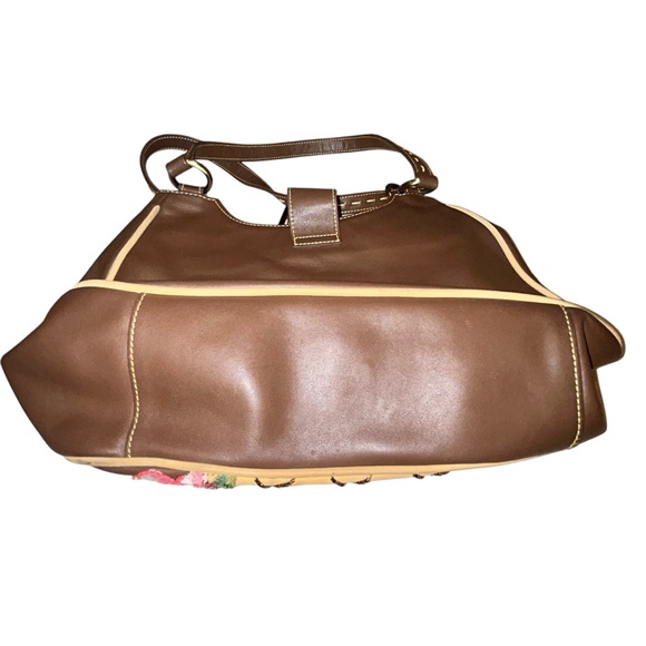 Isabella Fiore Hobo Bag - Picture 6 of 12